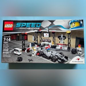 LEGO 75911 McLaren Mercedes Pit Stop